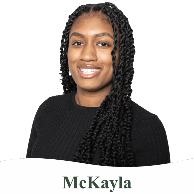 McKayla - headshot